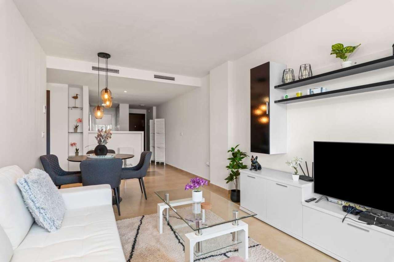 2 makuuhuone Huoneisto myytävänä paikassa Villamartin mukana uima-altaan - 177 000 € (Ref: 8102041)