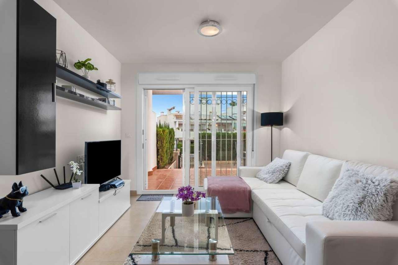 2 makuuhuone Huoneisto myytävänä paikassa Villamartin mukana uima-altaan - 177 000 € (Ref: 8102041)