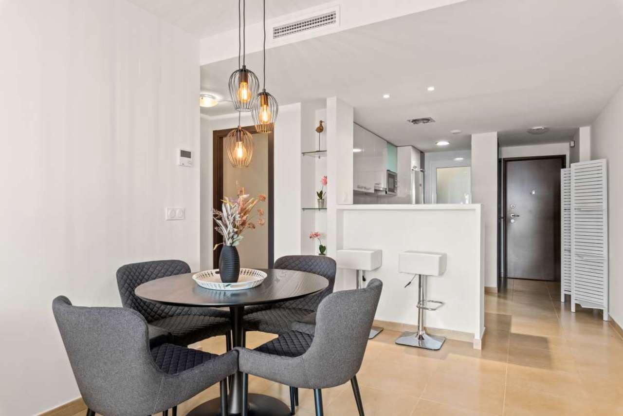 2 makuuhuone Huoneisto myytävänä paikassa Villamartin mukana uima-altaan - 177 000 € (Ref: 8102041)