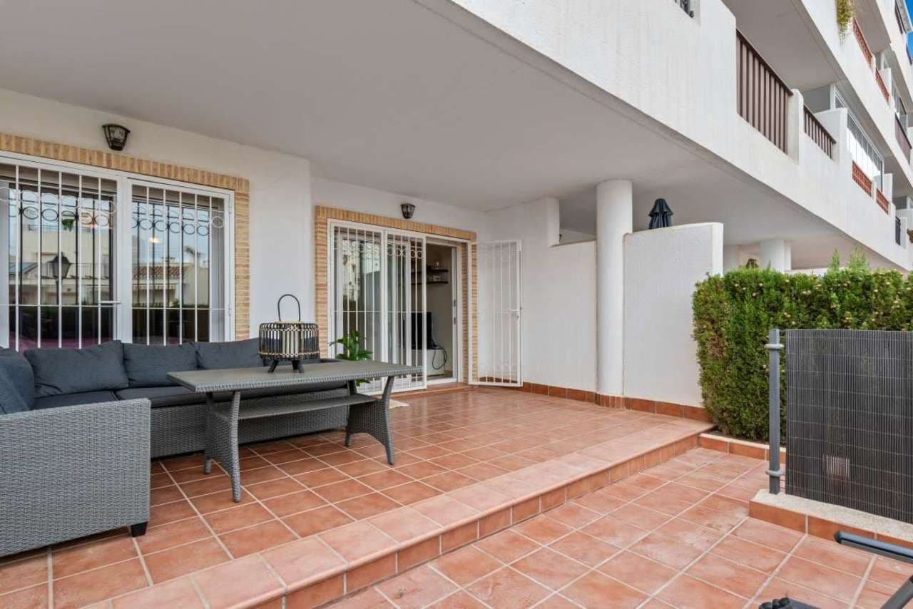 2 makuuhuone Huoneisto myytävänä paikassa Villamartin mukana uima-altaan - 177 000 € (Ref: 8102041)
