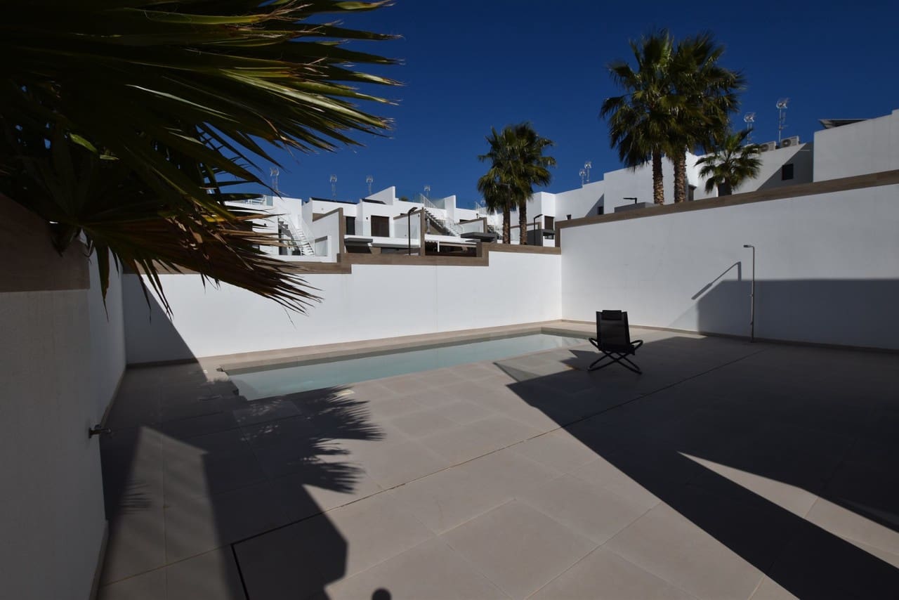 3 slaapkamer Villa te koop in Benijofar met zwembad - € 440.000 (Ref: 8132783)