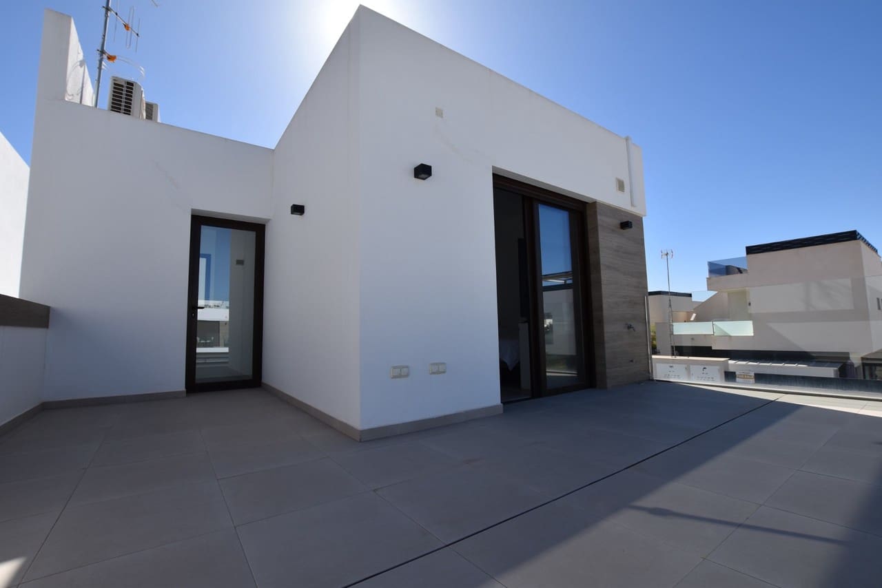 3 slaapkamer Villa te koop in Benijofar met zwembad - € 440.000 (Ref: 8132783)