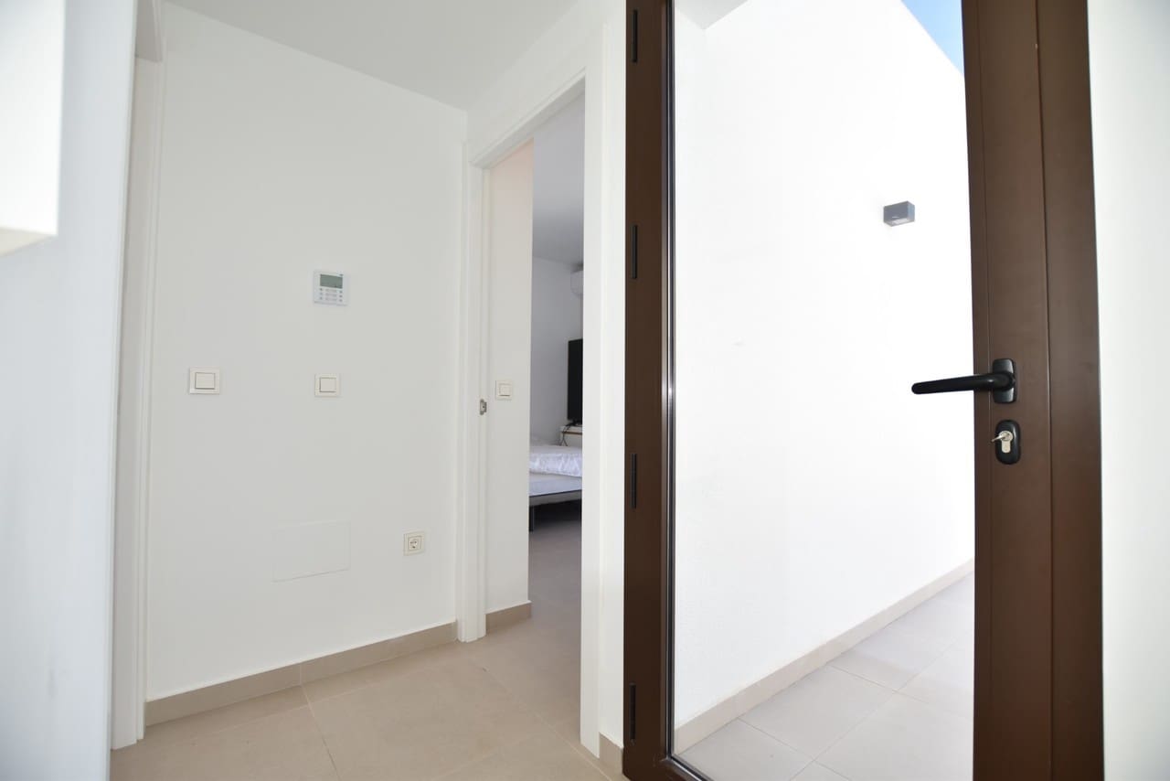 3 slaapkamer Villa te koop in Benijofar met zwembad - € 440.000 (Ref: 8132783)