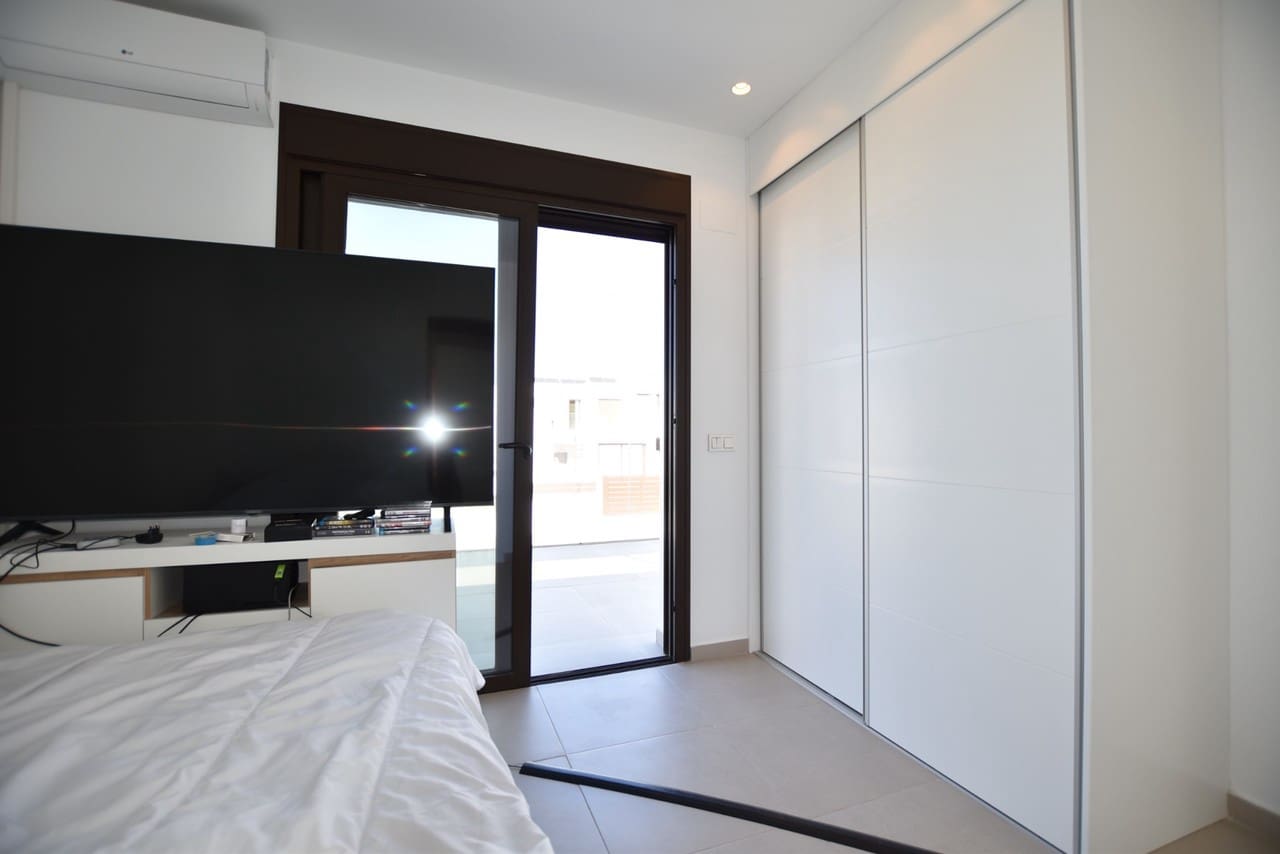 3 slaapkamer Villa te koop in Benijofar met zwembad - € 440.000 (Ref: 8132783)