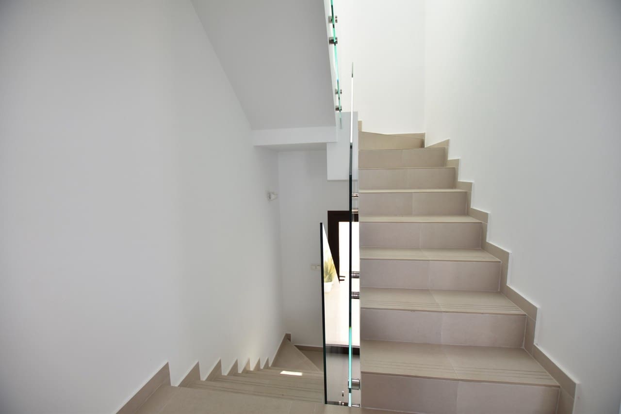 3 slaapkamer Villa te koop in Benijofar met zwembad - € 440.000 (Ref: 8132783)