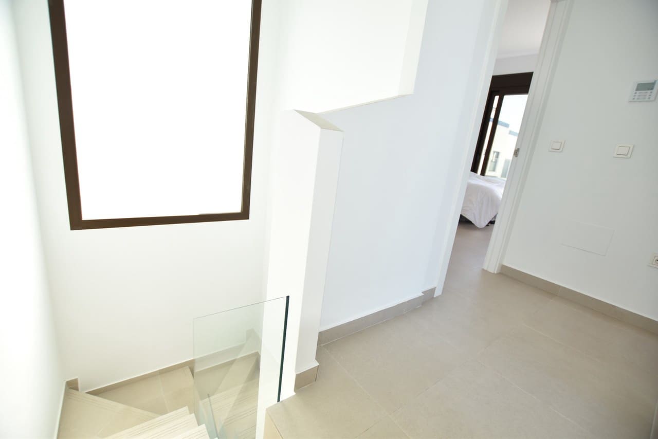 3 slaapkamer Villa te koop in Benijofar met zwembad - € 440.000 (Ref: 8132783)
