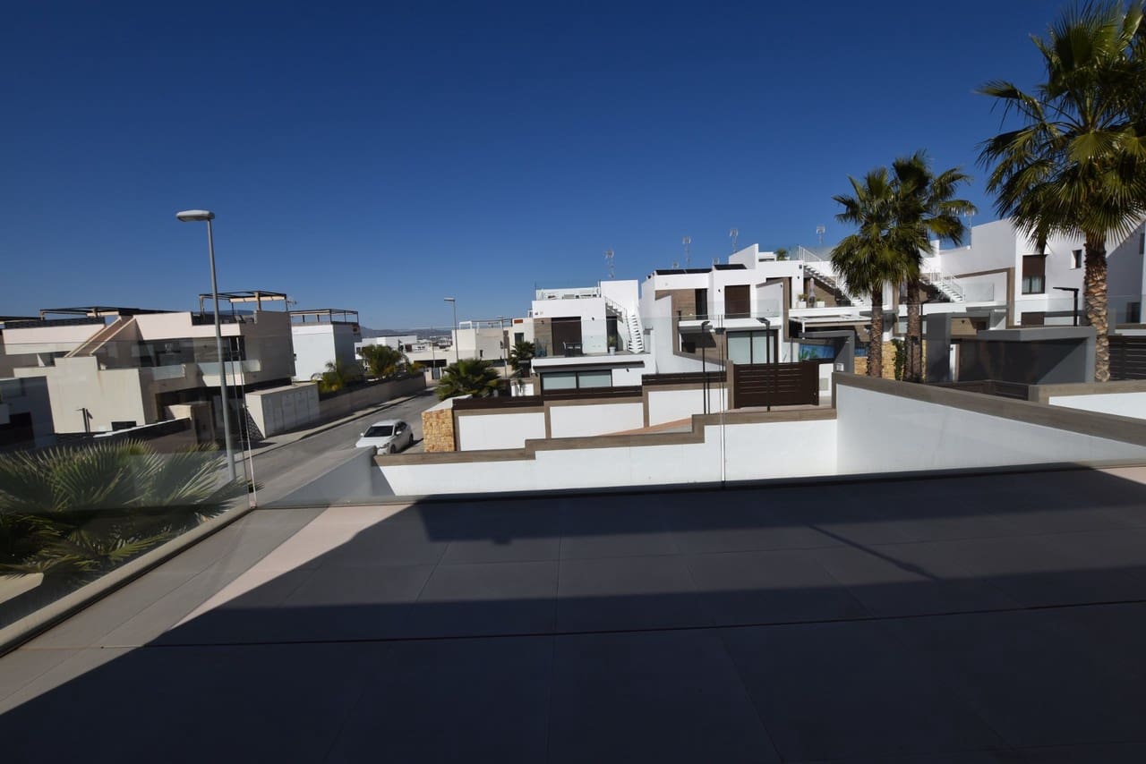 3 slaapkamer Villa te koop in Benijofar met zwembad - € 440.000 (Ref: 8132783)