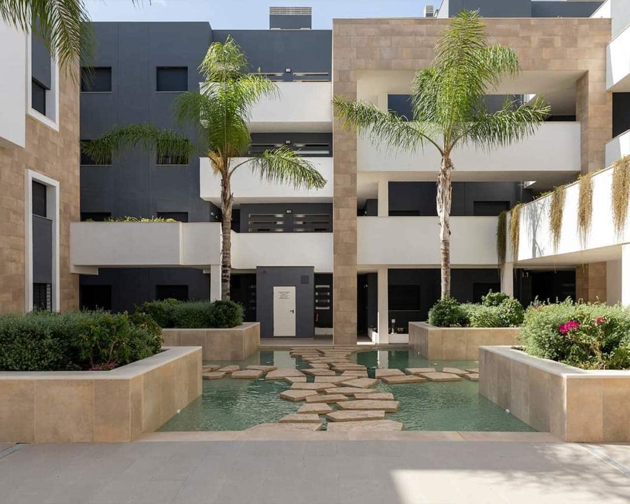2 slaapkamer Appartement te koop in Playa Flamenca met zwembad garage - € 348.000 (Ref: 8158931)