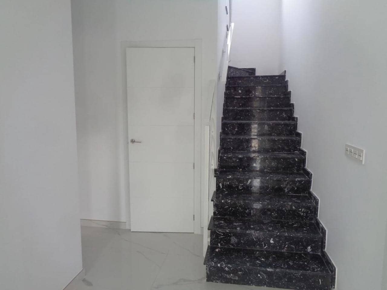 4 bedroom Villa for sale in Pinoso with pool - € 423,000 (Ref: 8206202)