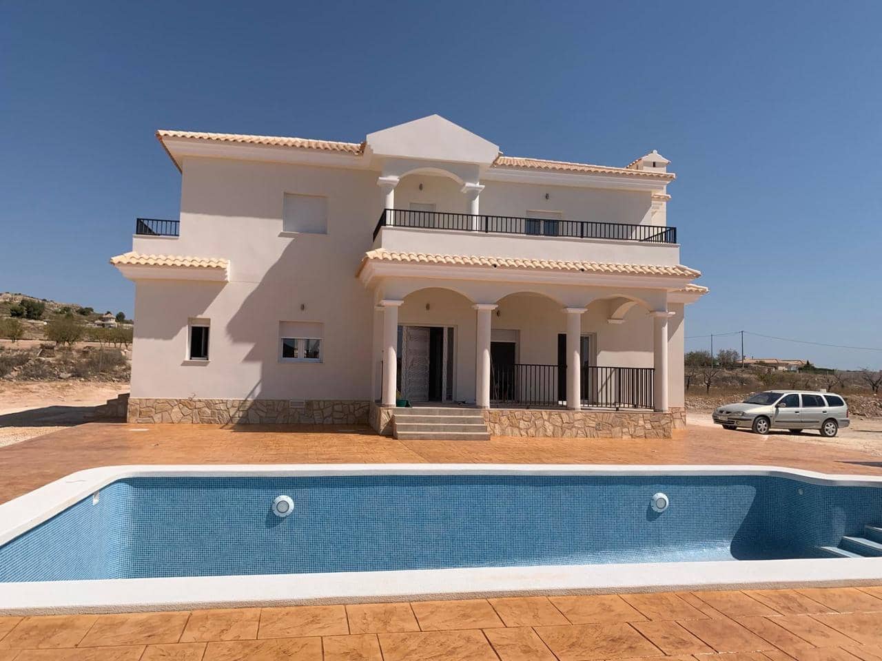 4 bedroom Villa for sale in Pinoso with pool - € 423,000 (Ref: 8206202)
