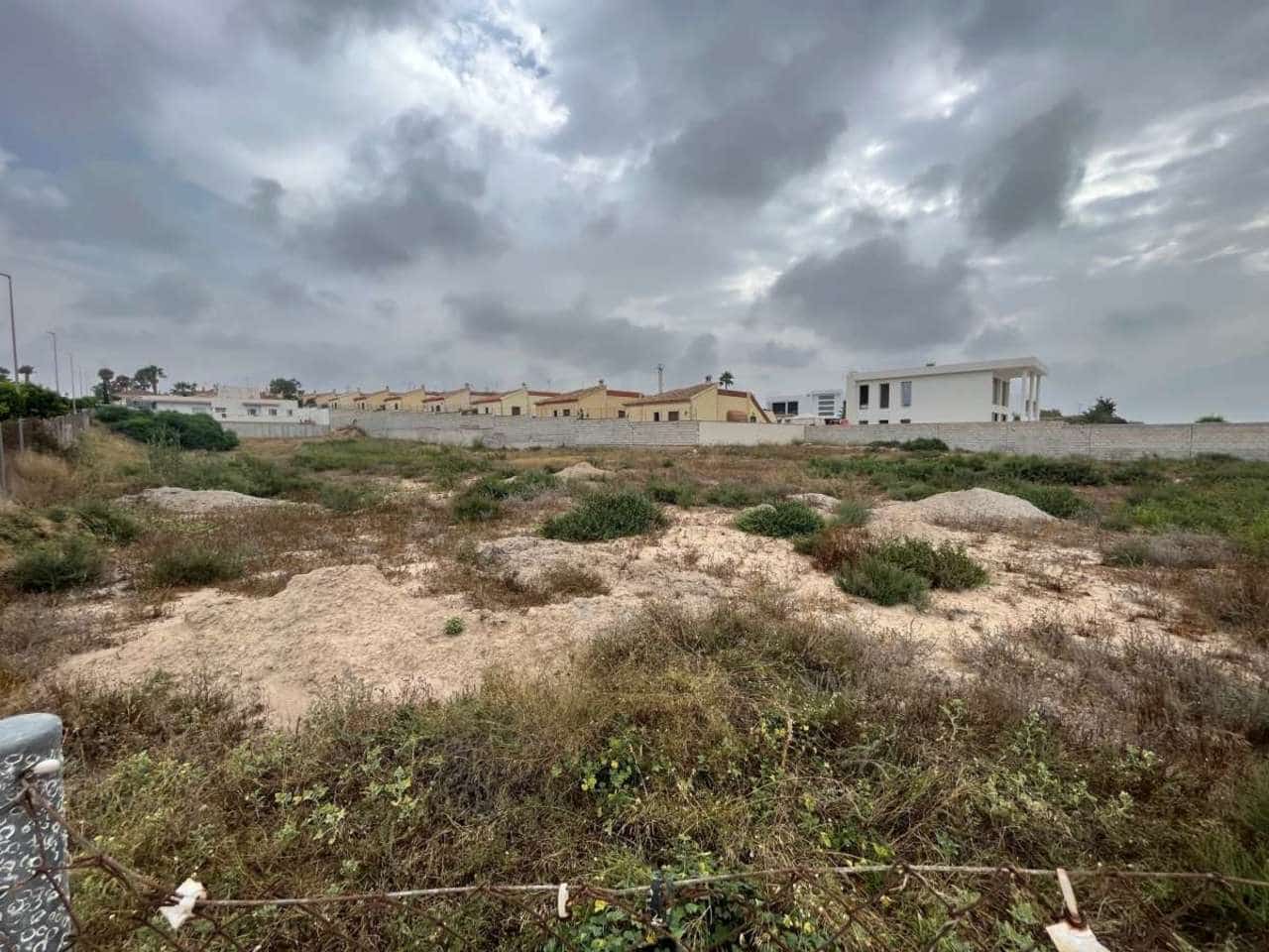 Działka budowlana na sprzedaż w San Fulgencio - 175 000 € (Ref: 8206214)