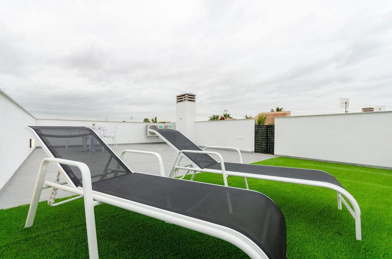 3 slaapkamer Villa te koop in Torrevieja met zwembad - € 424.000 (Ref: 8209042)