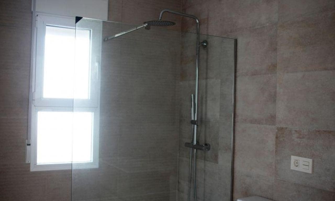 3 chambre Villa/Maison à vendre à La Romana avec piscine - 360 000 € (Ref: 8213541)