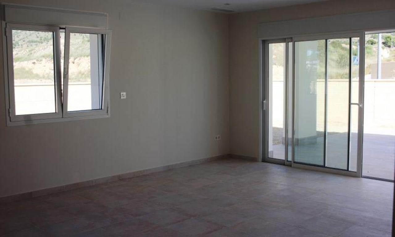 3 chambre Villa/Maison à vendre à La Romana avec piscine - 360 000 € (Ref: 8213541)