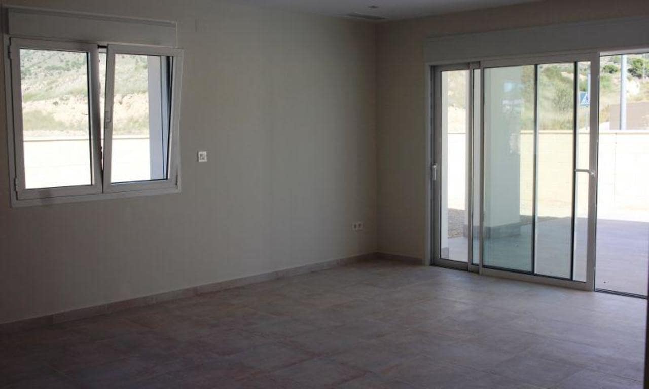 3 chambre Villa/Maison à vendre à La Romana avec piscine - 360 000 € (Ref: 8213541)