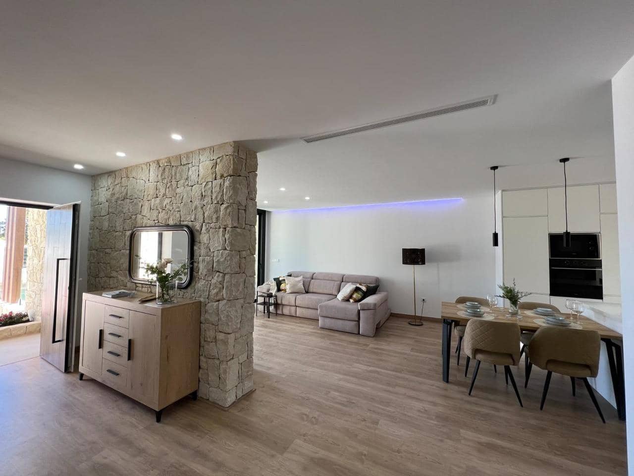 3 soveværelse Byhus til salg i Dolores med swimmingpool - € 295.000 (Ref: 8230222)