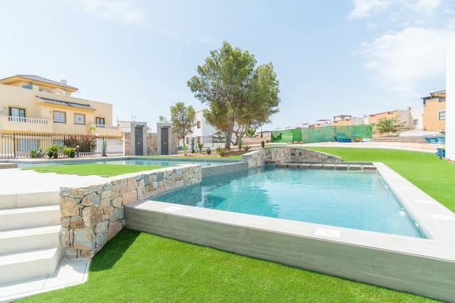 Bungalow de 3 habitaciones en El Molino, Torrevieja en venta con piscina garaje - 350.000 € (Ref: 8234443)
