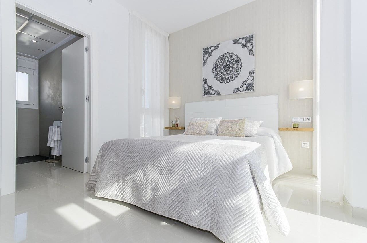 3 sypialnia Willa na sprzedaż w Los Montesinos z basenem garażem - 525 000 € (Ref: 8251478)