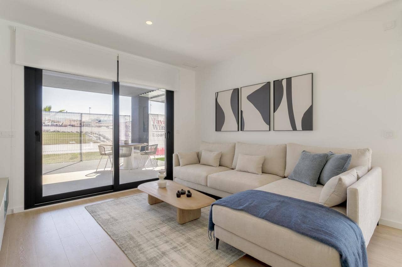 3 bedroom Penthouse for sale in Torrevieja with pool garage - € 540,000 (Ref: 8252273)