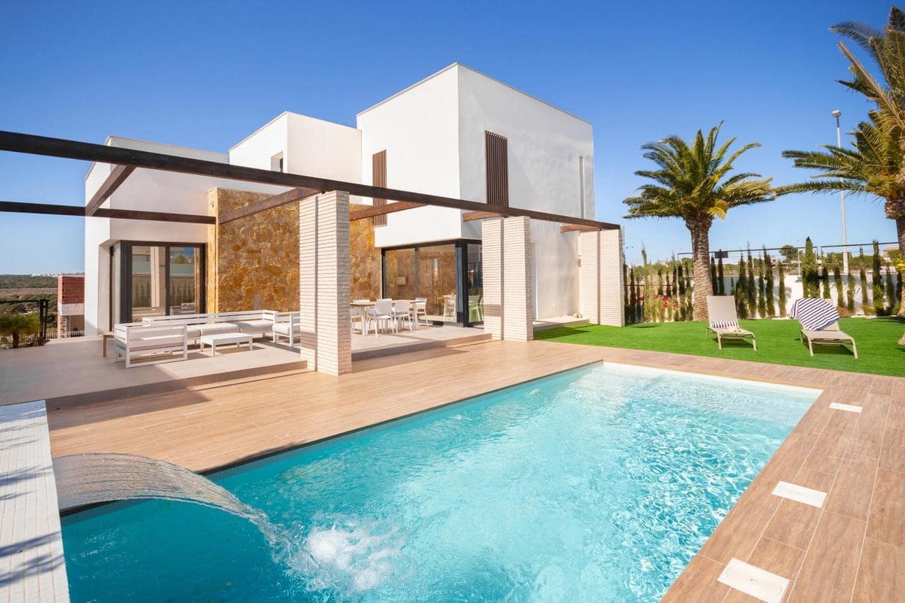 4 bedroom Villa for sale in Orihuela Costa with pool garage - € 1,390,000 (Ref: 8301327)
