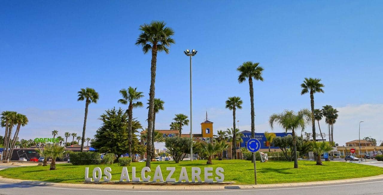 3 sovrum Villa till salu i Los Alcazares med pool - 739 900 € (Ref: 8327615)