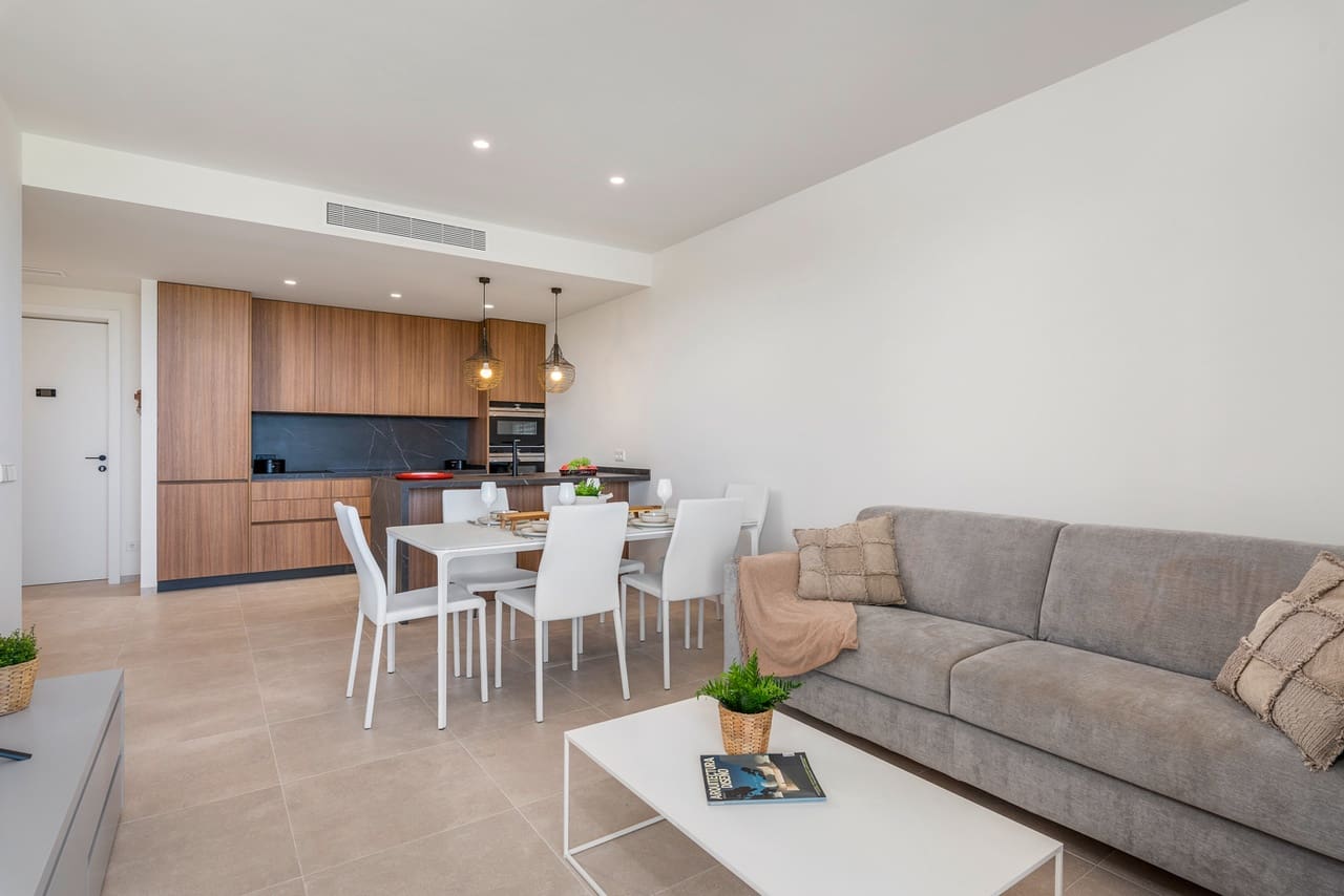 Apartamento de 2 habitaciones en Las Colinas Golf en venta - 415.000 € (Ref: 8329215)