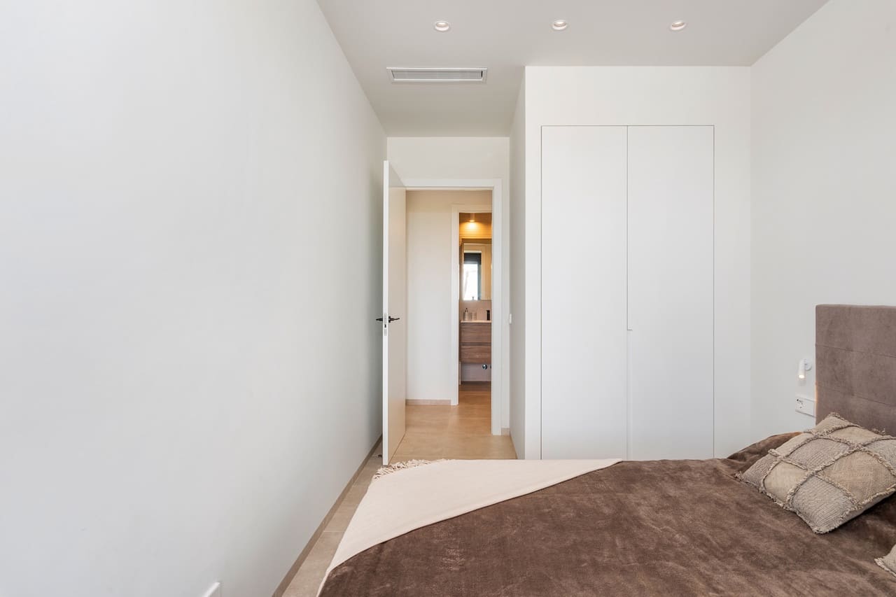 Apartamento de 2 habitaciones en Las Colinas Golf en venta - 415.000 € (Ref: 8329215)