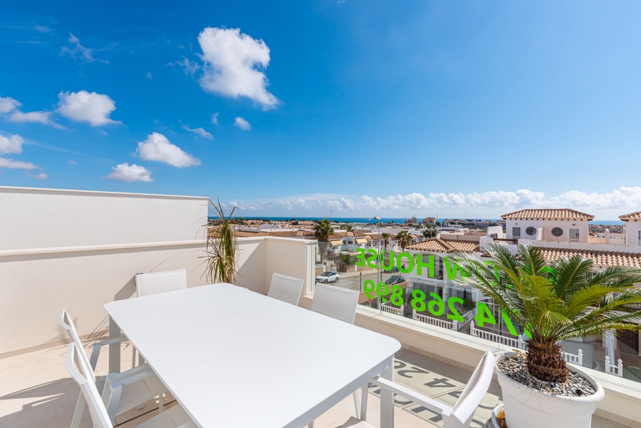 3 soveværelse Villa til salg i Cabo Roig med swimmingpool - € 479.999 (Ref: 8332373)