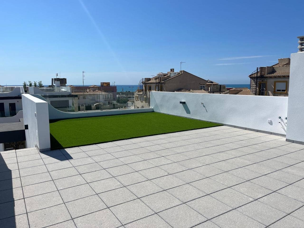 2 makuuhuone Kattohuoneisto myytävänä paikassa Punta Prima mukana uima-altaan 
autotalli - 309 000 € (Ref: 8338388)