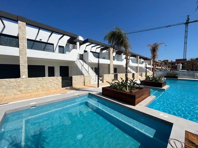 2 makuuhuone Kattohuoneisto myytävänä paikassa Punta Prima, Torrevieja mukana uima-altaan 
autotalli - 309 000 € (Ref: 8338388)