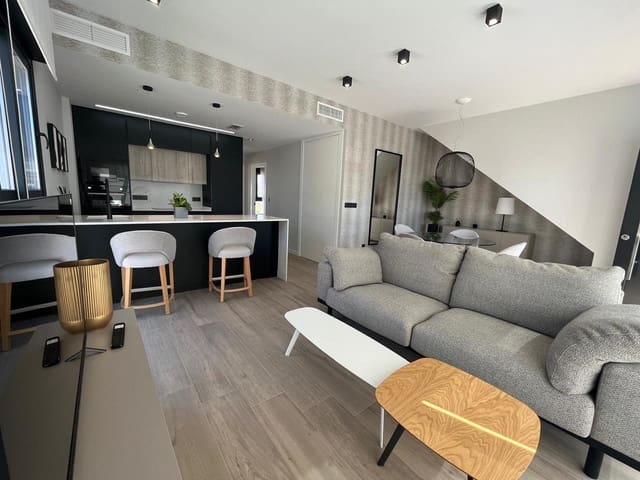 2 makuuhuone Kattohuoneisto myytävänä paikassa Punta Prima, Torrevieja mukana uima-altaan 
autotalli - 309 000 € (Ref: 8338388)