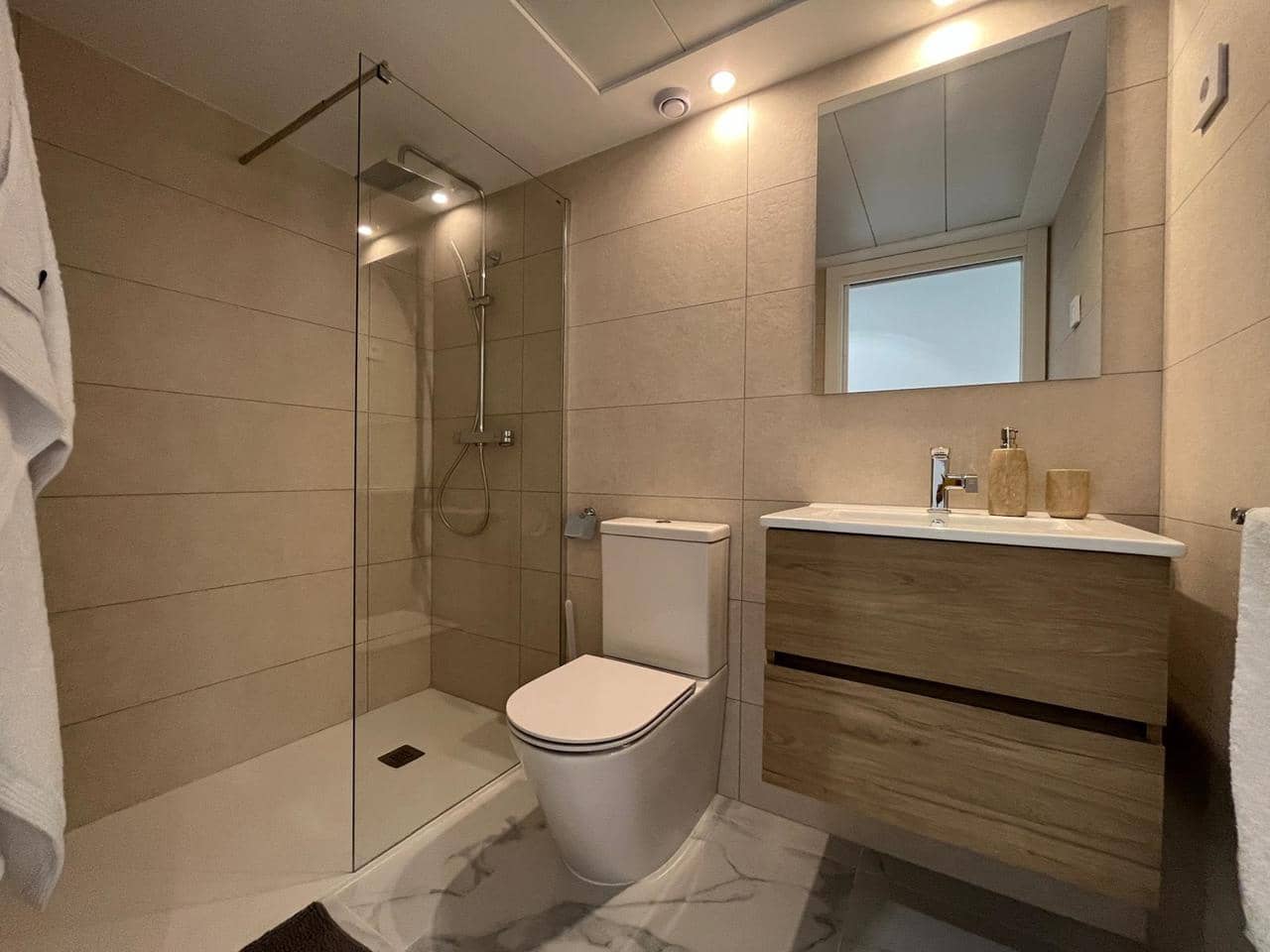 2 bedroom Apartment for sale in Punta Prima with pool garage - € 324,000 (Ref: 8341863)