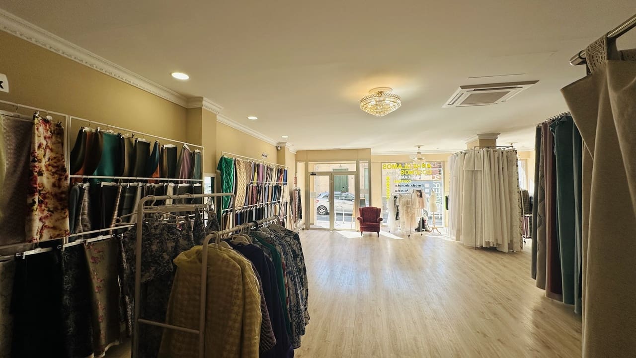 Commercieel te koop in Torrevieja - € 260.000 (Ref: 8360918)