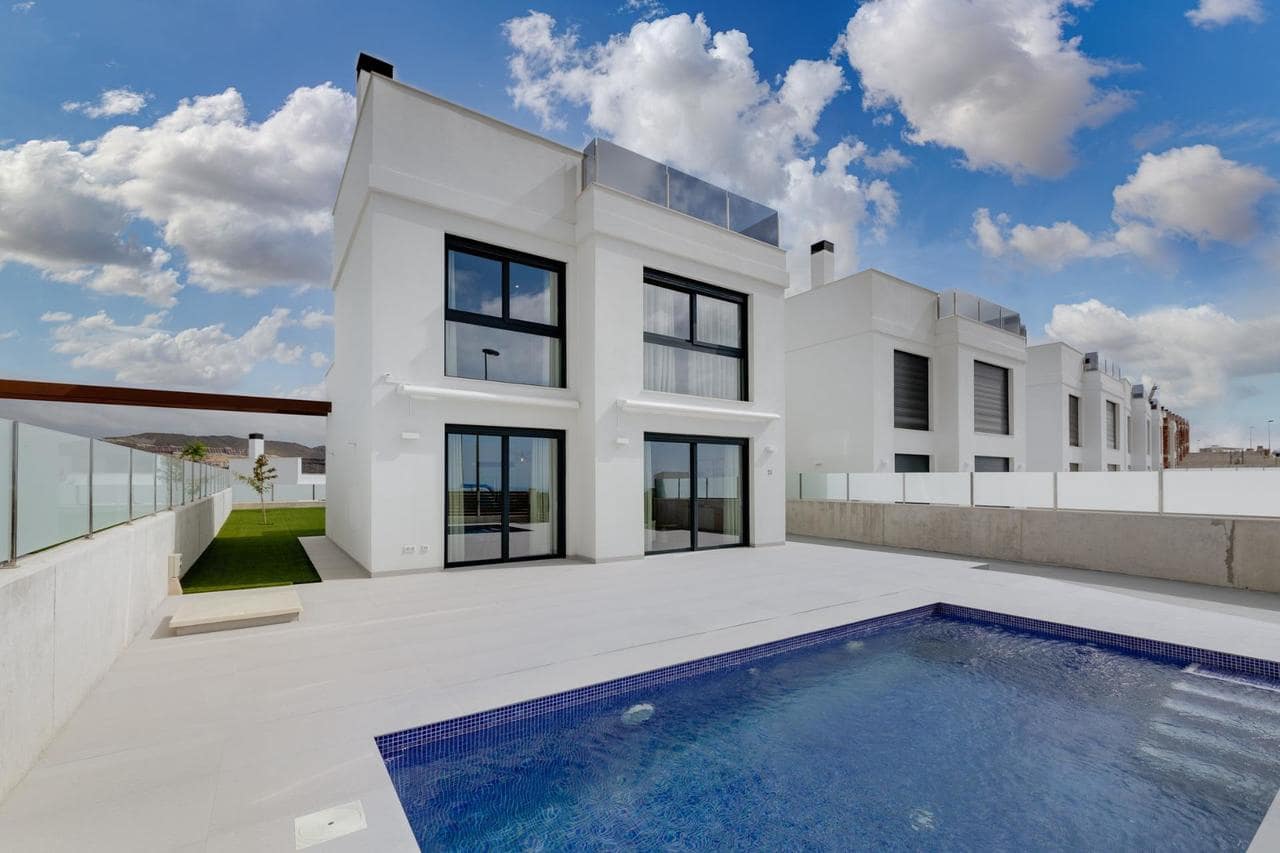 Chalet de 3 habitaciones en Muchamiel / Mutxamel en venta con piscina - 450.000 € (Ref: 8413438)