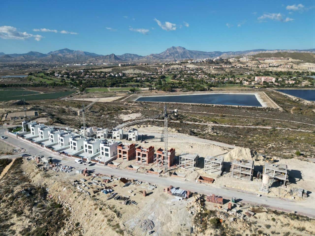 Chalet de 3 habitaciones en Muchamiel / Mutxamel en venta con piscina - 450.000 € (Ref: 8413438)