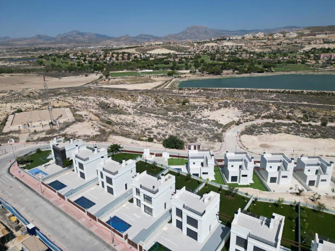 Chalet de 3 habitaciones en Muchamiel / Mutxamel en venta con piscina - 450.000 € (Ref: 8413438)