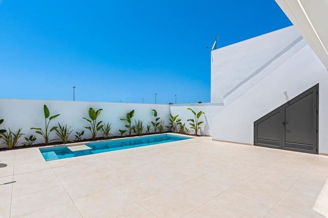 Casa de 3 habitaciones en Centro, Los Alcázares en venta con piscina - 519.900 € (Ref: 8417903)