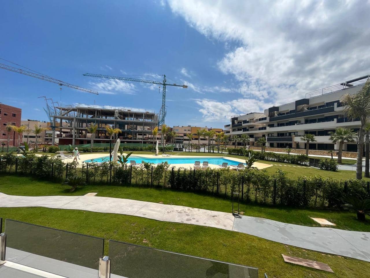 2 soverom Leilighet til salgs i Playa Flamenca med svømmebasseng garasje - € 359 000 (Ref: 8448942)