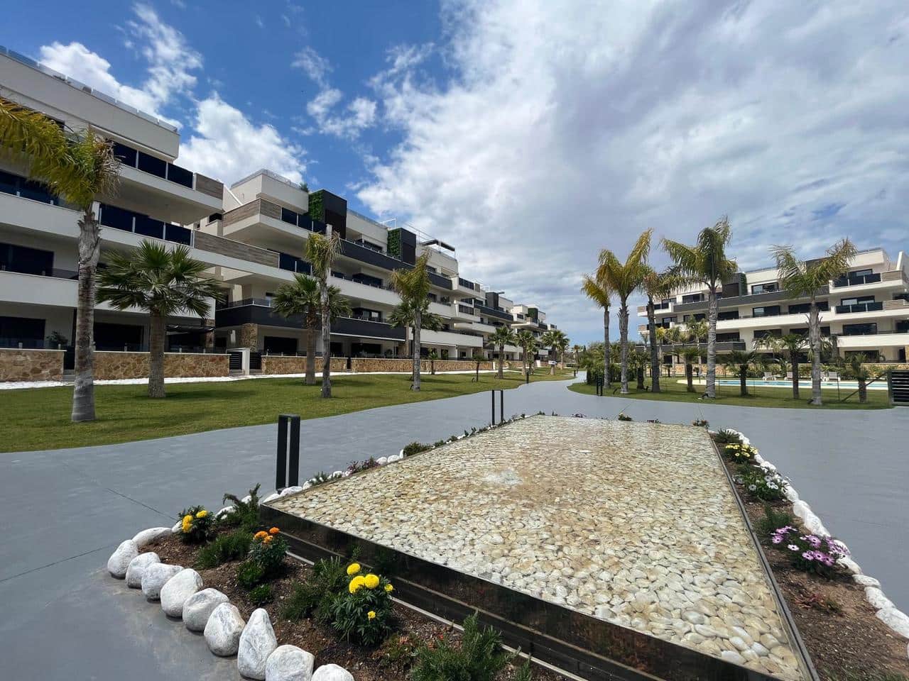 2 soverom Leilighet til salgs i Playa Flamenca med svømmebasseng garasje - € 359 000 (Ref: 8448942)