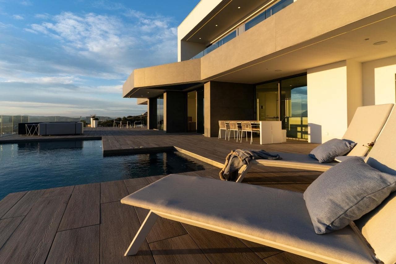 4 bedroom Villa for sale in Benitachell / Benitatxell with pool garage - € 2,950,000 (Ref: 8486600)