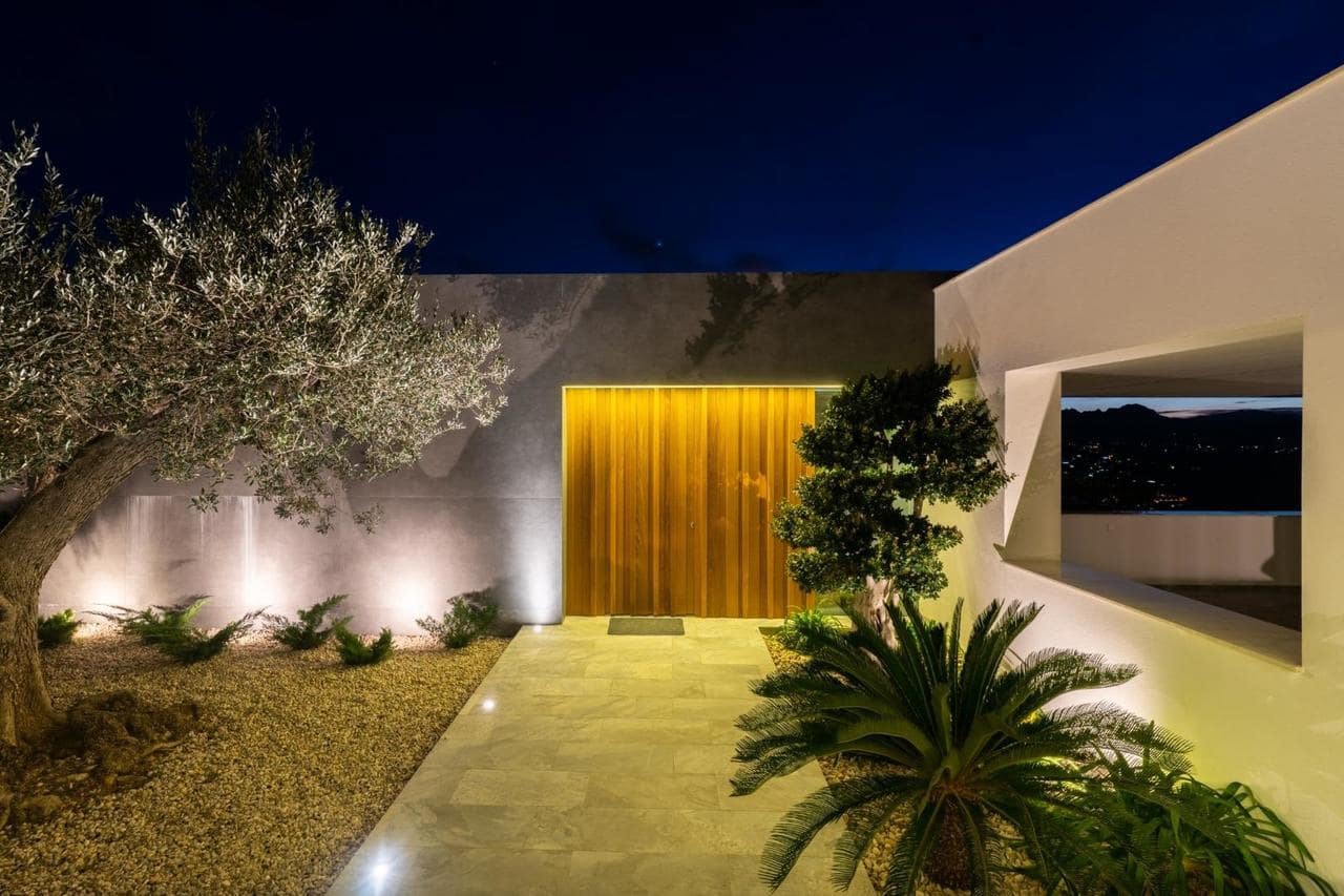 4 bedroom Villa for sale in Benitachell / Benitatxell with pool garage - € 2,950,000 (Ref: 8486600)