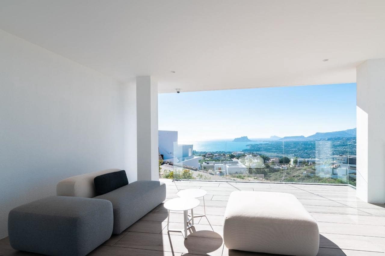4 bedroom Villa for sale in Benitachell / Benitatxell with pool garage - € 2,950,000 (Ref: 8486600)