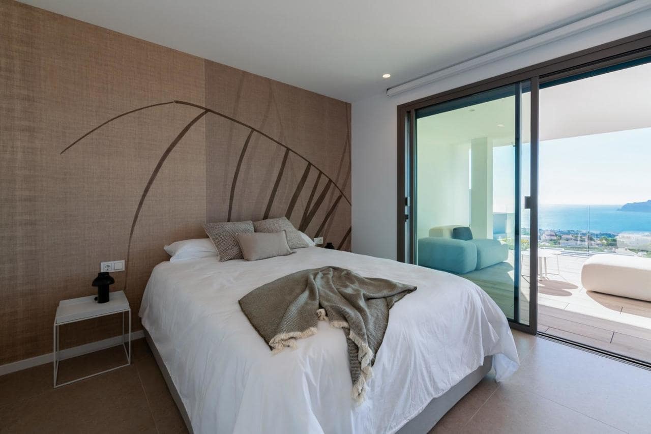 4 bedroom Villa for sale in Benitachell / Benitatxell with pool garage - € 2,950,000 (Ref: 8486600)