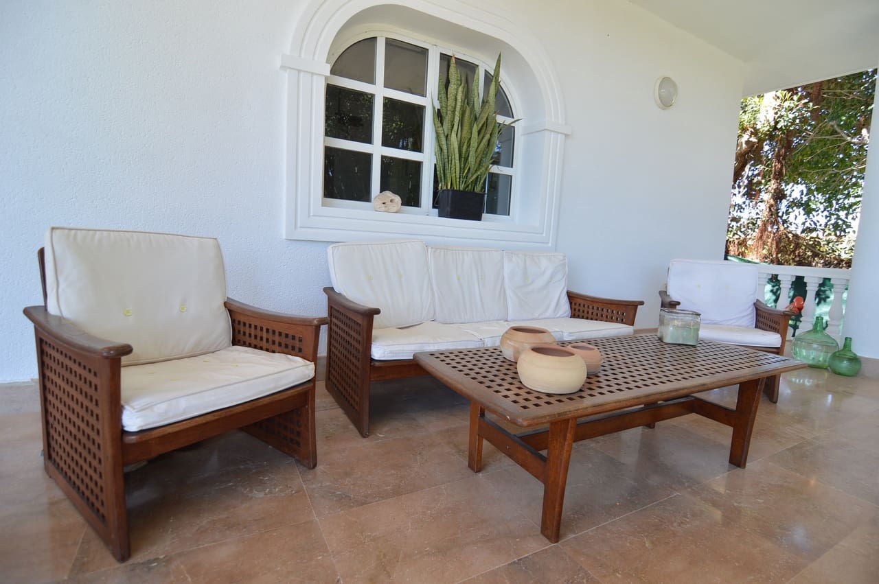 4 slaapkamer Villa te koop in Torrevieja met zwembad garage - € 890.000 (Ref: 8497813)