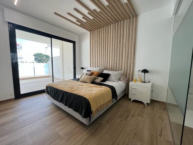 2 makuuhuone Huoneisto myytävänä paikassa Centro, Los Alcázares mukana uima-altaan 
autotalli - 219 000 € (Ref: 8525066)