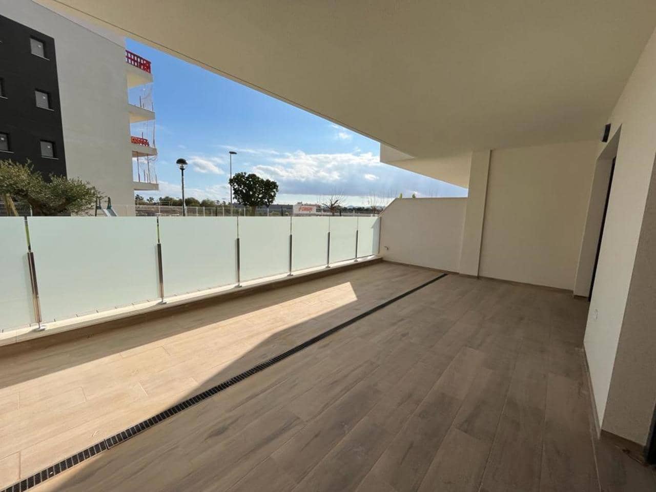 2 makuuhuone Huoneisto myytävänä paikassa Los Alcazares mukana uima-altaan 
autotalli - 219 000 € (Ref: 8525066)