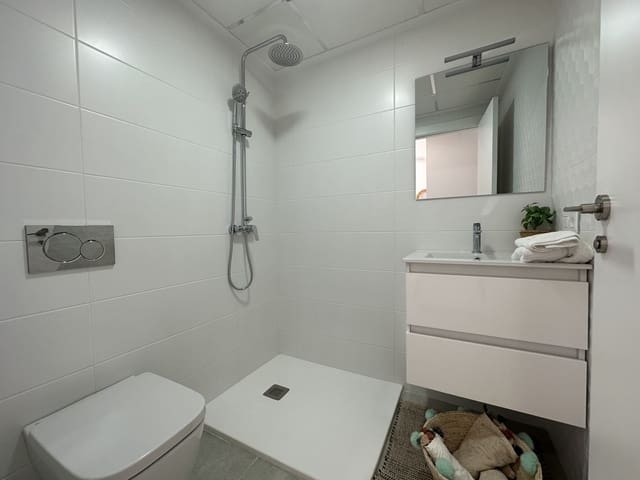 2 soveværelse Lejlighed til salg i Villamartin, Orihuela med swimmingpool garage - € 241.000 (Ref: 8535644)
