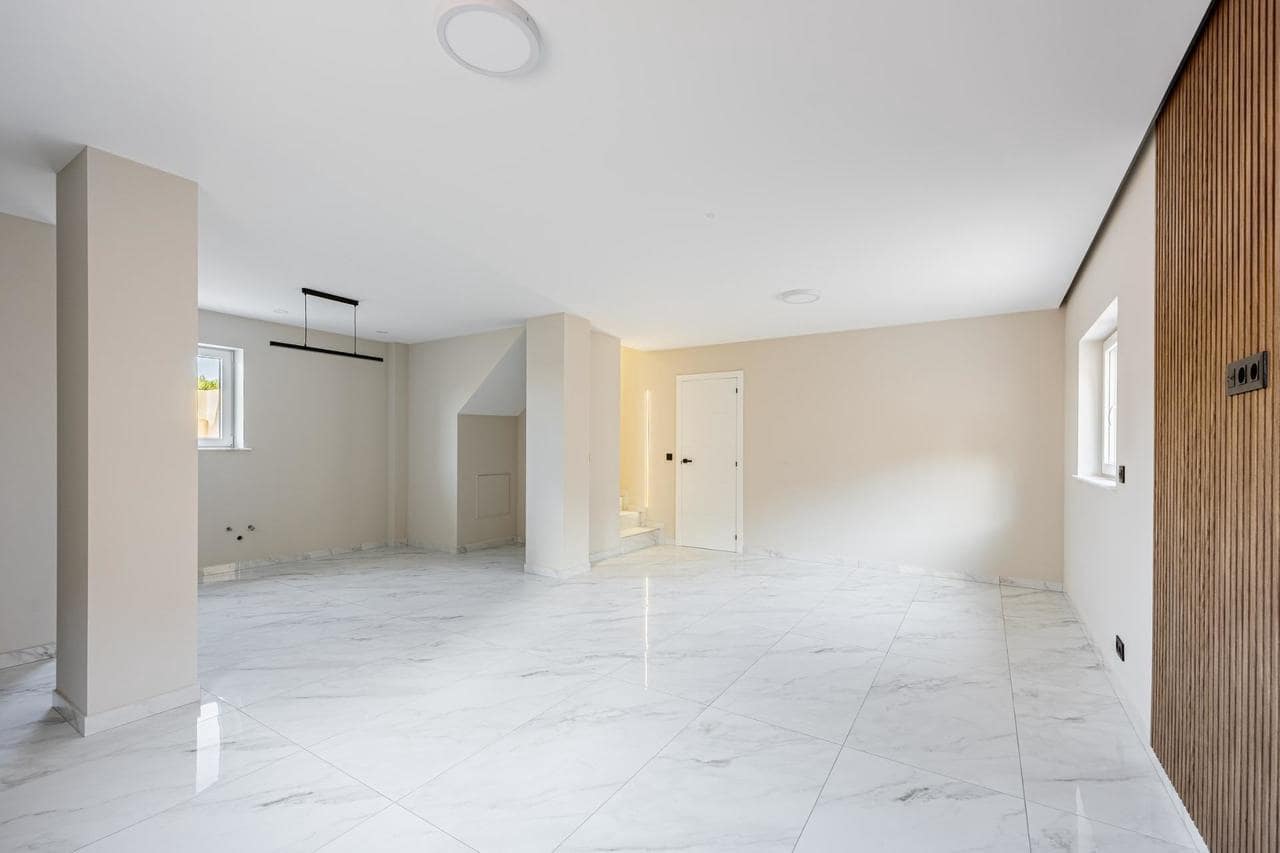 4 bedroom Villa for sale in Rojales with pool - € 499,000 (Ref: 8547420)