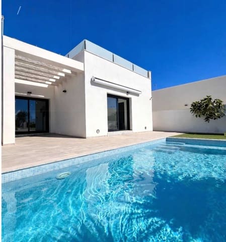 3 soveværelse Villa til salg i Pinar de Campoverde, Pilar de la Horadada med swimmingpool - € 422.500 (Ref: 8580951)