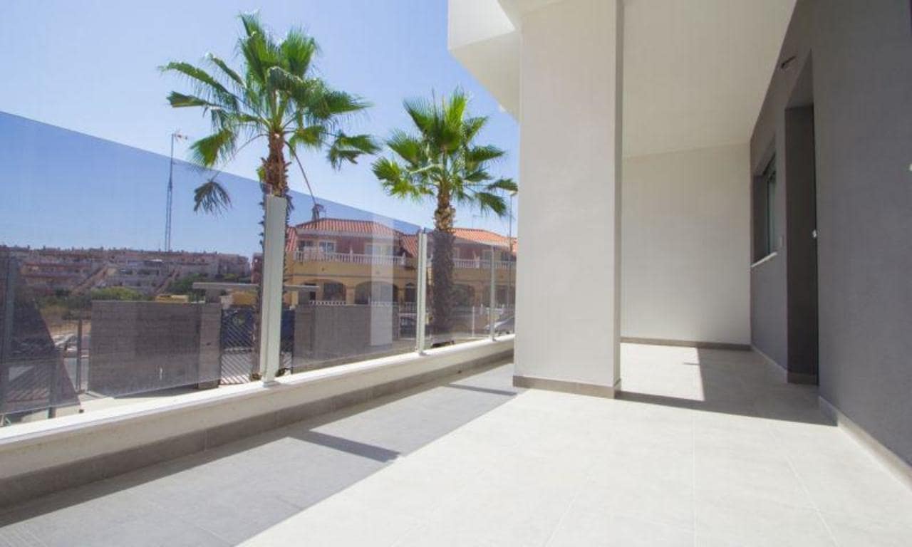 2 bedroom Penthouse for sale in Orihuela Costa with pool garage - € 295,000 (Ref: 8589793)